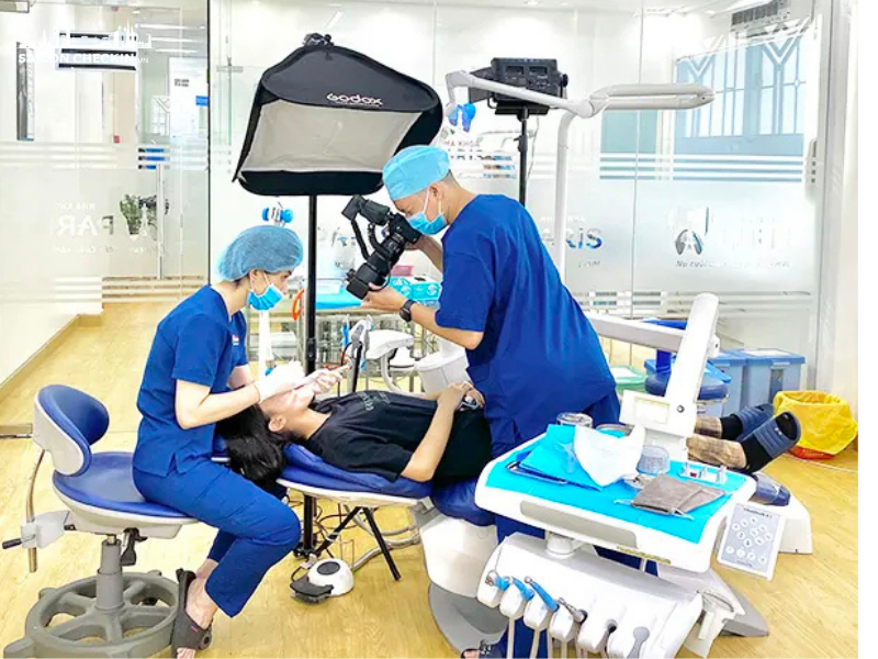 top-nha-khoa-uy-tin-tphcm-implant-nieng-rang-boc-su-3