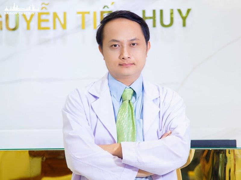 top-5-bac-si-nang-mui-tai-tphcm-uy-tin-gia-nang-mui-cau-truc-sun-tu-than-4