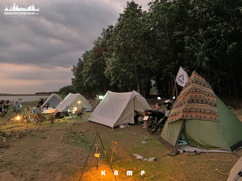 danh-sach-dia-chi-thue-leu-cam-trai-tphcm-gia-re-uy-tin-da-dang-kich-co-1