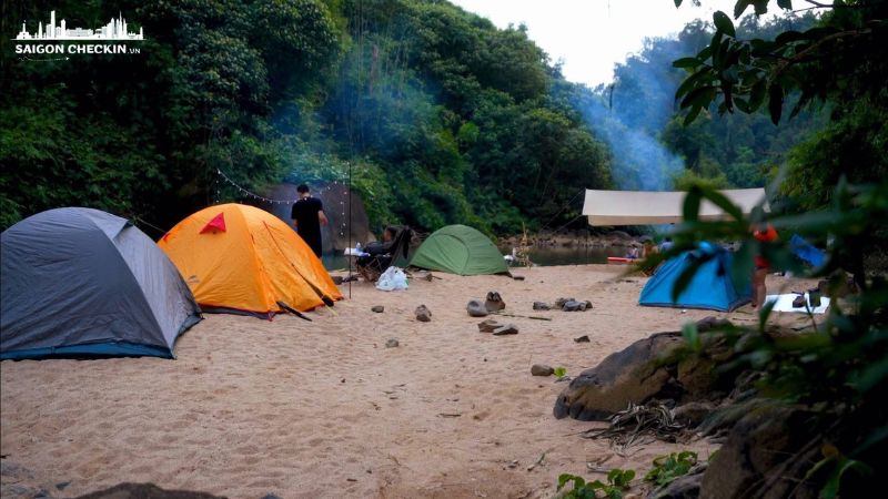 danh-sach-dia-chi-thue-leu-cam-trai-tphcm-gia-re-uy-tin-da-dang-kich-co-8