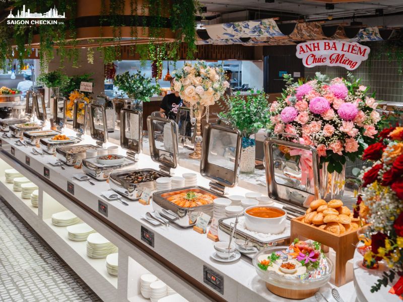 danh-sach-nha-hang-buffet-hai-san-tphcm-tuoi-ngon-gia-hop-ly-cuc-dong-khach-5