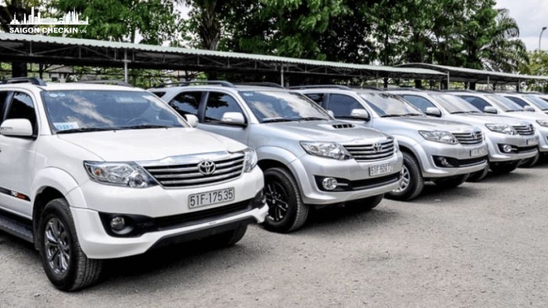 thue-xe-du-lich-tai-tphcm-10