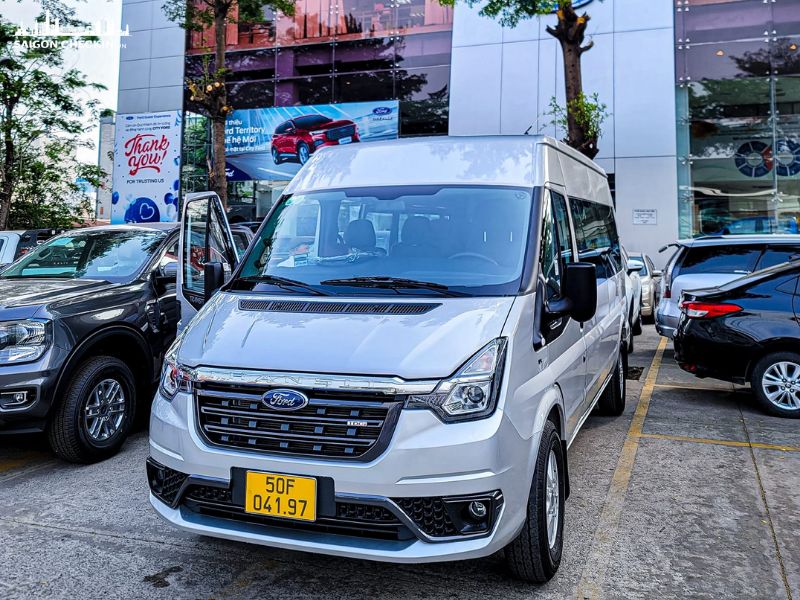 thue-xe-du-lich-tai-tphcm-7