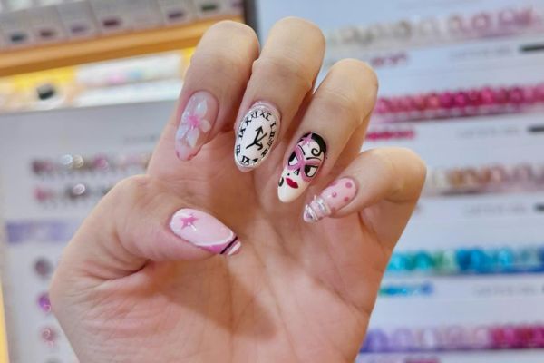 danh-sach-tiem-nail-quan-1-dep-gia-tot-noi-bat-nhat-5