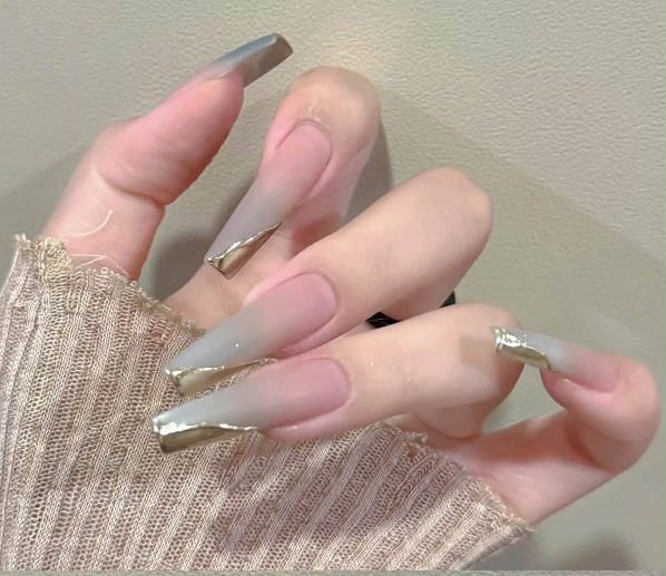 danh-sach-tiem-nail-tan-binh-dep-son-gel-ben-mau-hot-trend-moi-5
