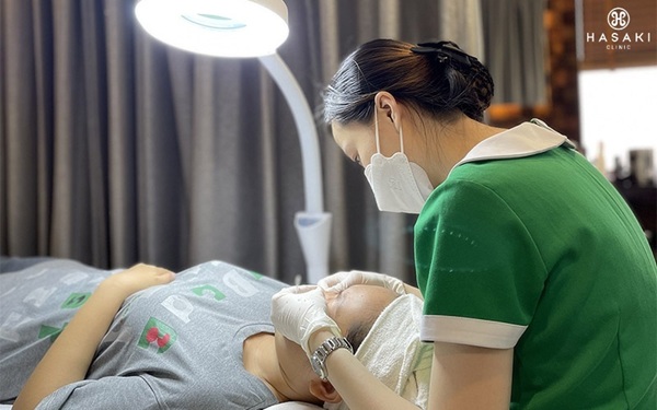 Không gian chăm sóc và điều trị da tại Hasaki Clinic & Spa