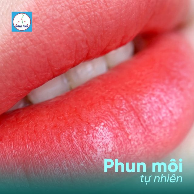 Hình ảnh phun môi tự nhiên Hoài Anh Tân Bình