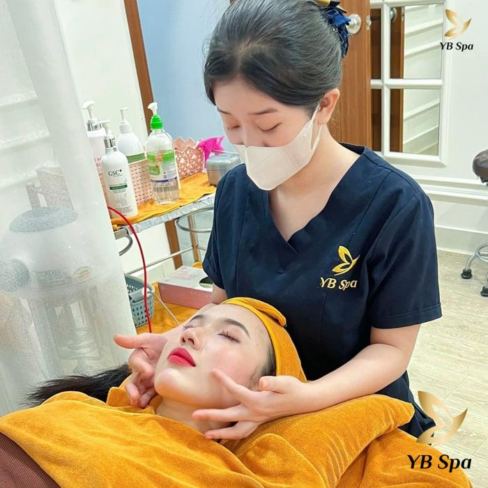 Không gian dịch vụ tại YB Spa - cơ sở làm đẹp có dịch vụ phun xăm thẩm mỹ
